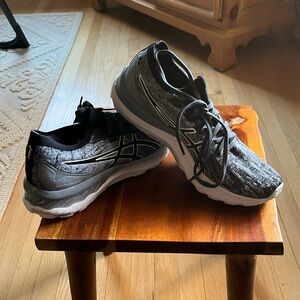 ASICS women’s Gel Cumulus 23 KNIT running sneaker